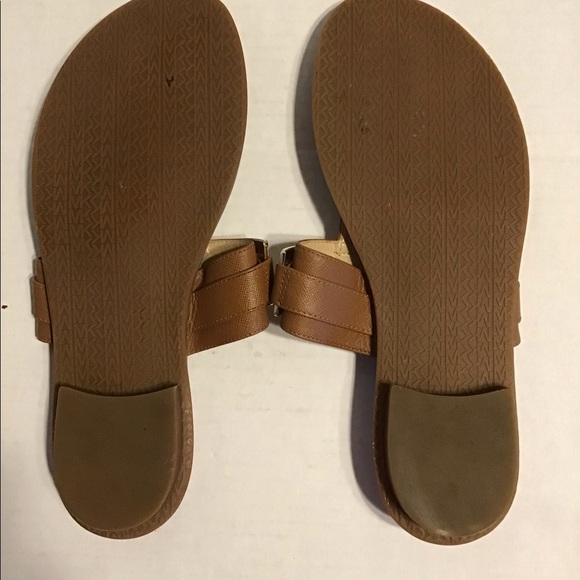 Michael Kors Women’s Thong Flat Sandals - Picture 8 of 10